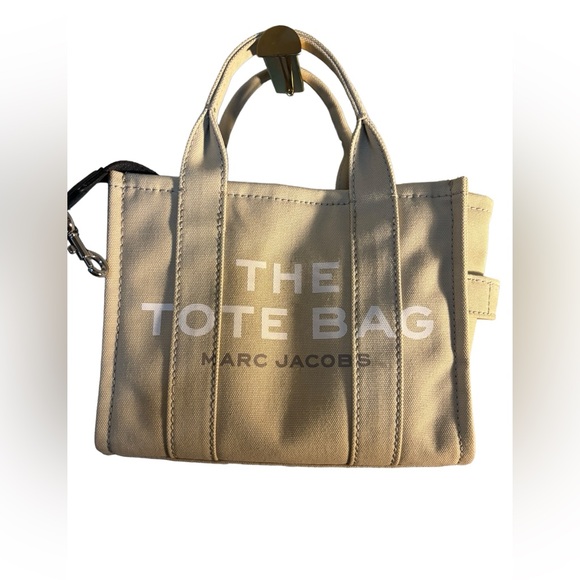 MINI MARC JACOBS TOTE - Picture 1 of 3